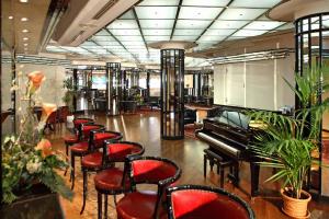 Holiday Inn