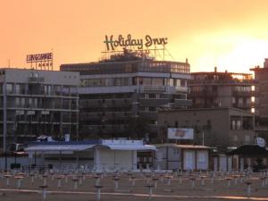 Holiday Inn